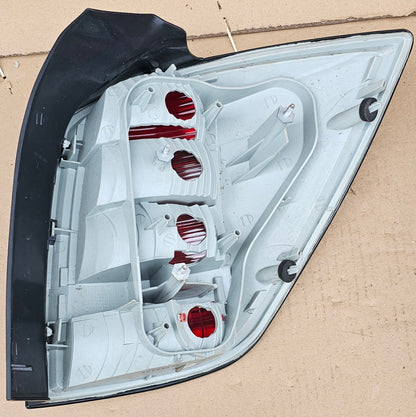 Žaromet zadnji levi-Opel Astra H (novo)