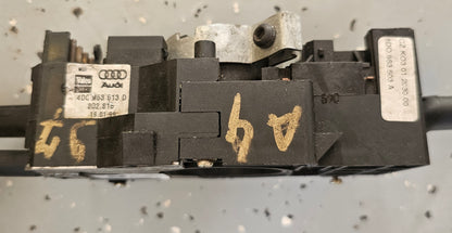 Obvolanska stikala-Audi A4