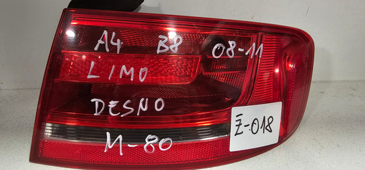 Žaromet zadnji desni Audi A4 B8