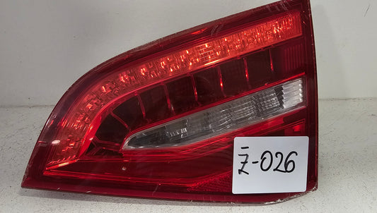 Žaromet zadnji desni Audi A4 B8 (poškodovan)