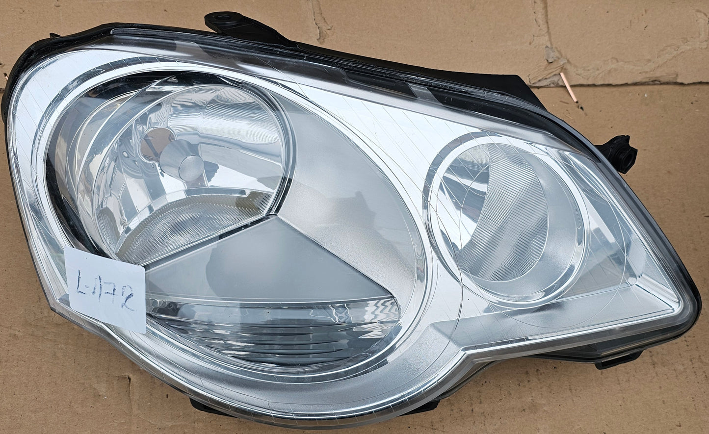 Žaromet sprednji desni-VW Polo (novo)