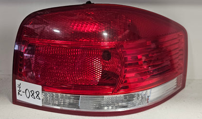 Žaromet zadnji desni Audi A3