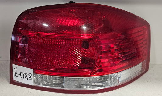 Žaromet zadnji desni Audi A3