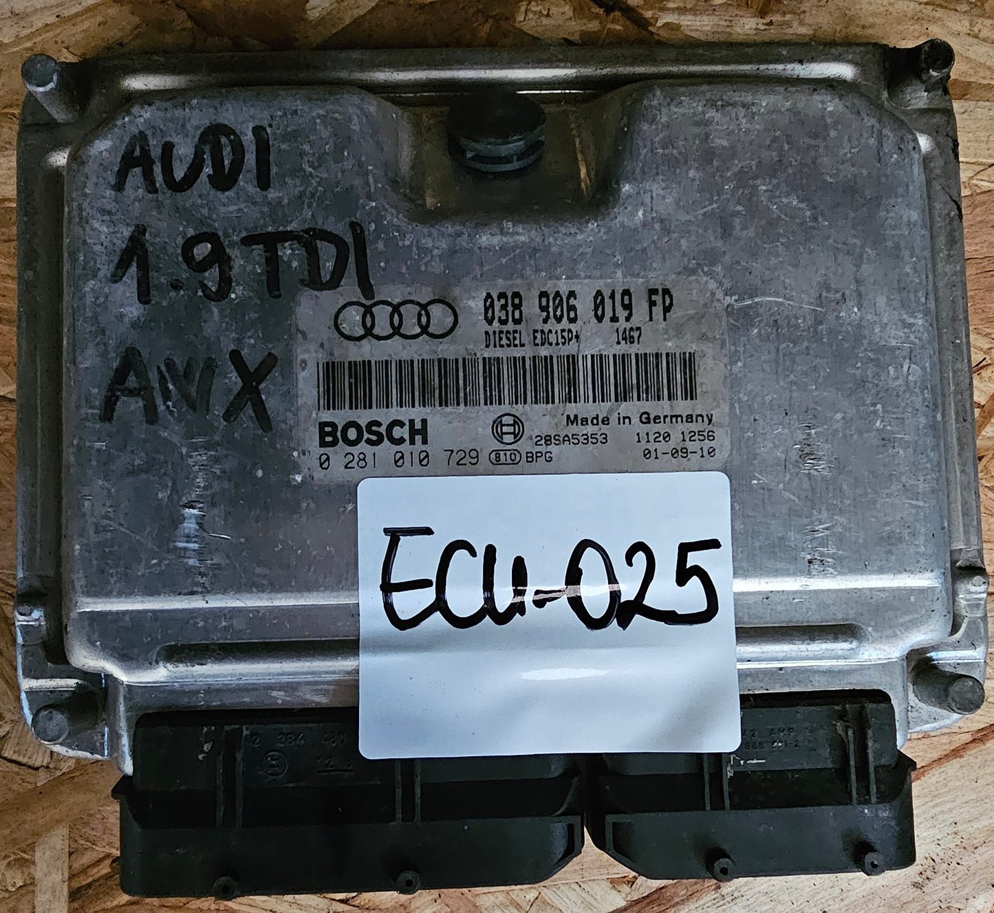 Motorni računalnik Audi