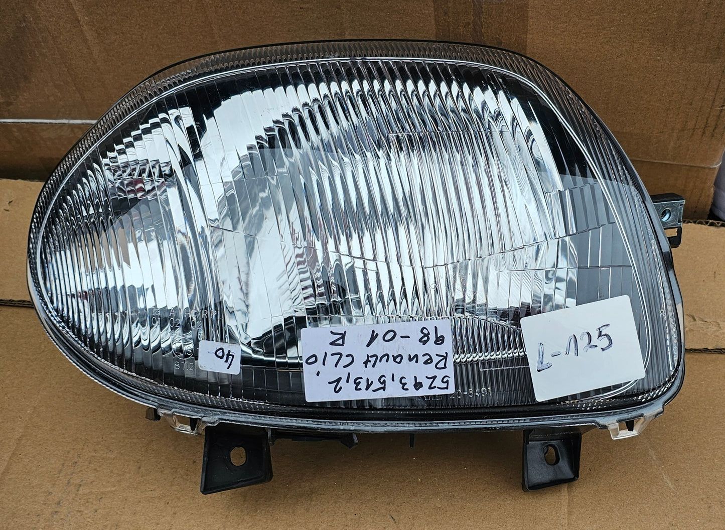 Žaromet sprednji desni- Renault Clio II (novo)