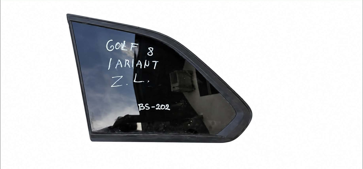 Steklo bocno levo - VW golf 8 variant