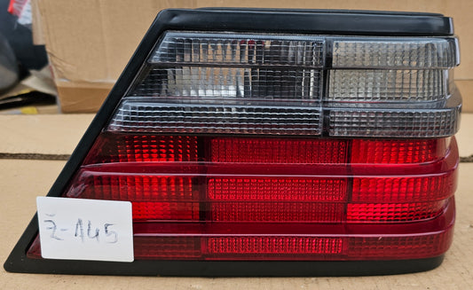 Žaromet zadnji desni-Mercedes 124 (novo)