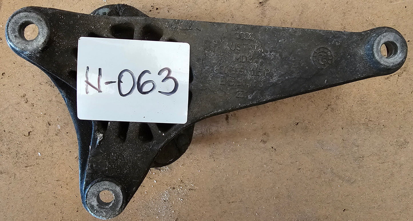 Nosilec menjalnika-Audi