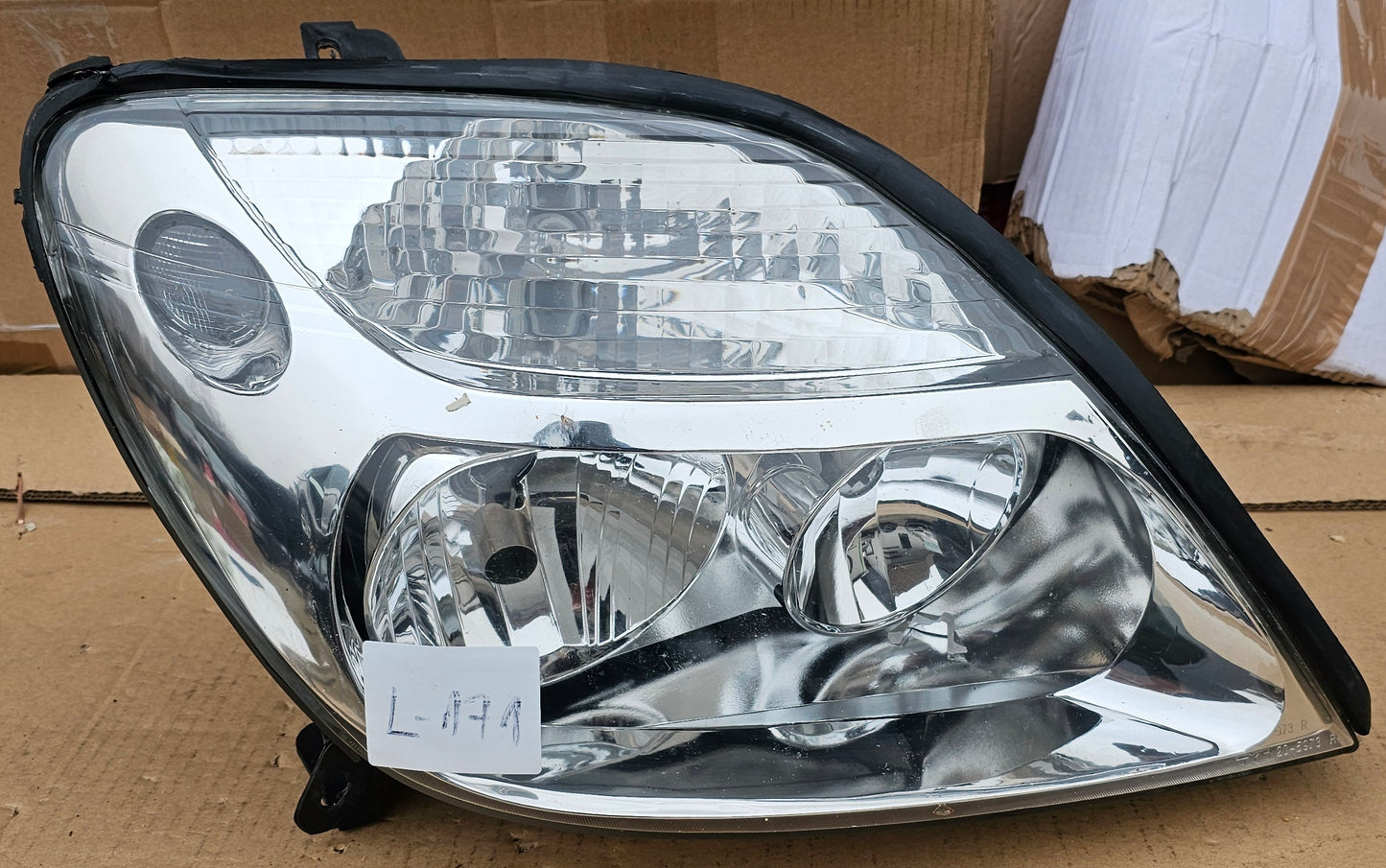 Žaromet sprednji desni-Renault Scenic (novo)