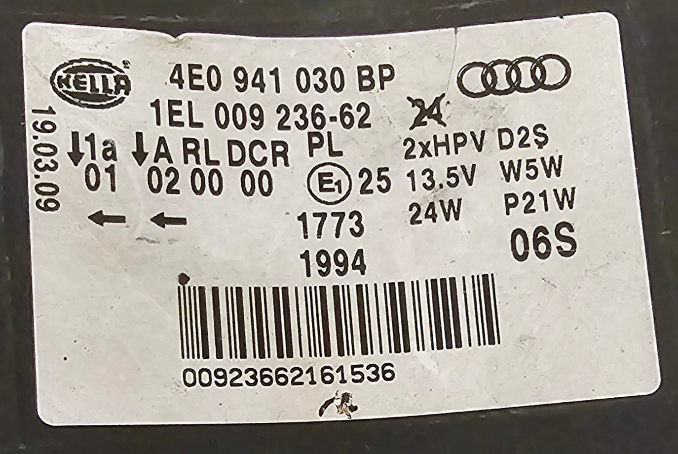 Žaromet sprednji desni-Audi A8 D3 (poškodovano)