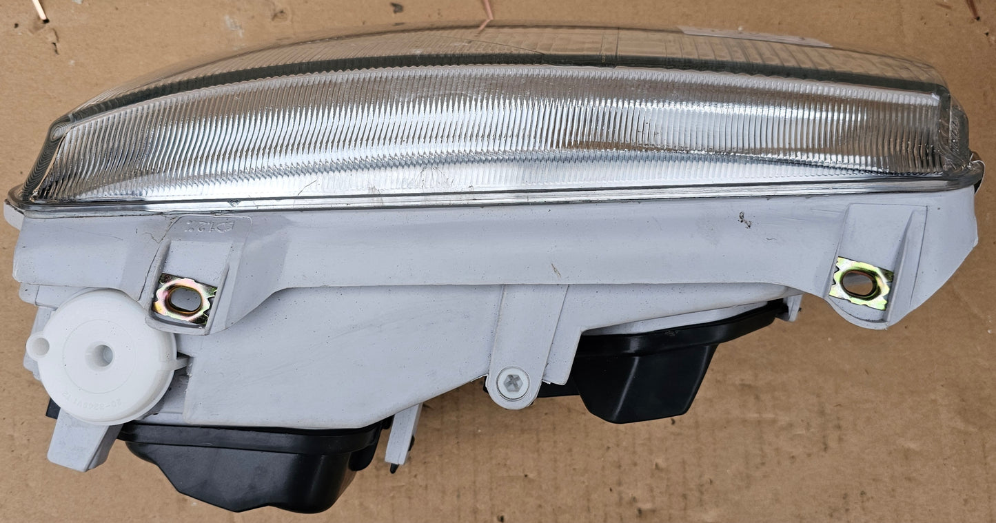 Žaromet sprednji levi-VW Passat (novo)