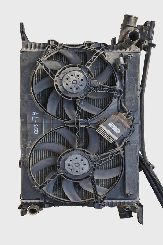 Hladilnik z ventilatorjem komplet - Audi A4 A5 Q5