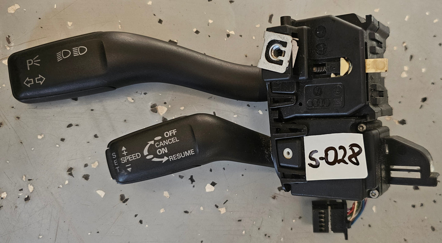 Obvolanska stikala-Audi A3 8P