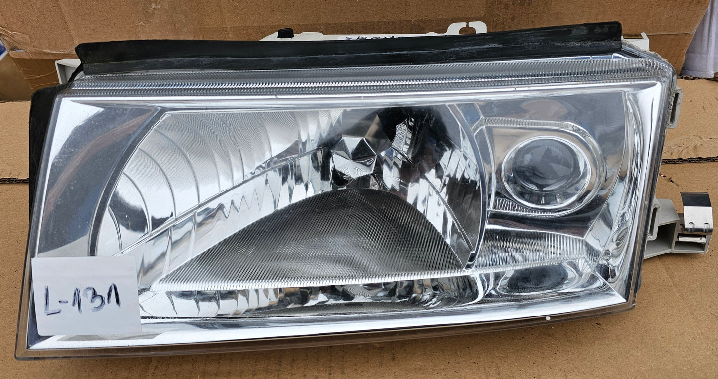 Žaromet sprednji levi-Škoda Octavia (novo)