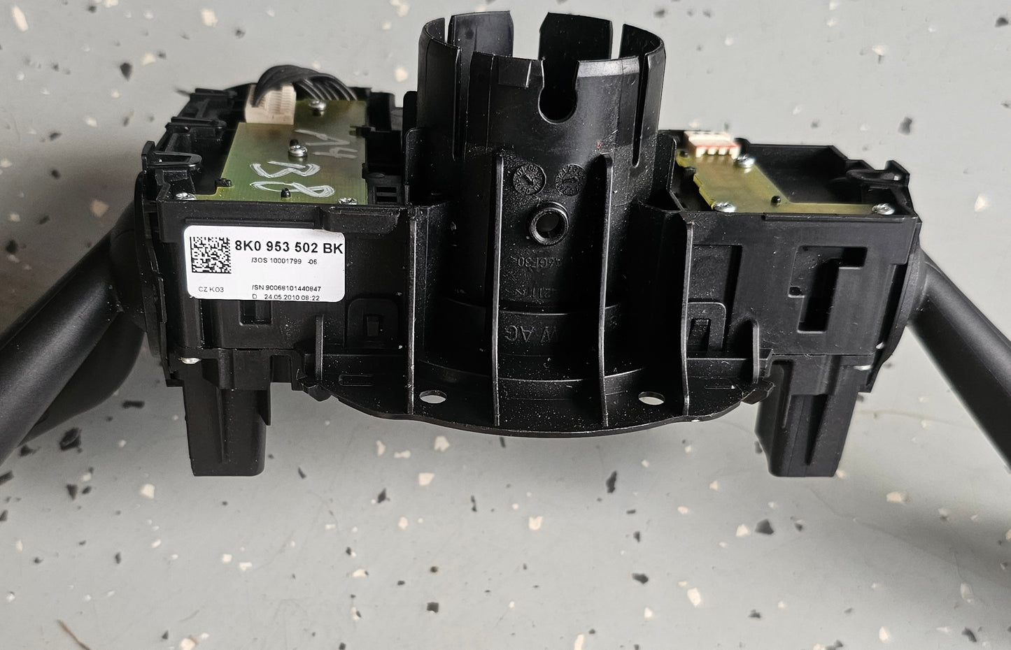 Obvolanska stikala- Audi A4,A5,Q5