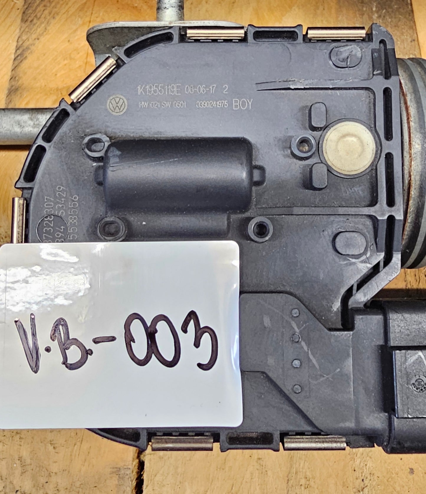 Vodilo brisalcev VW Golf 5,6