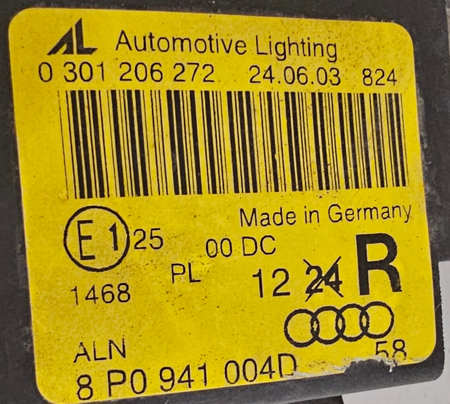 Žaromet sprednji desni-Audi A3