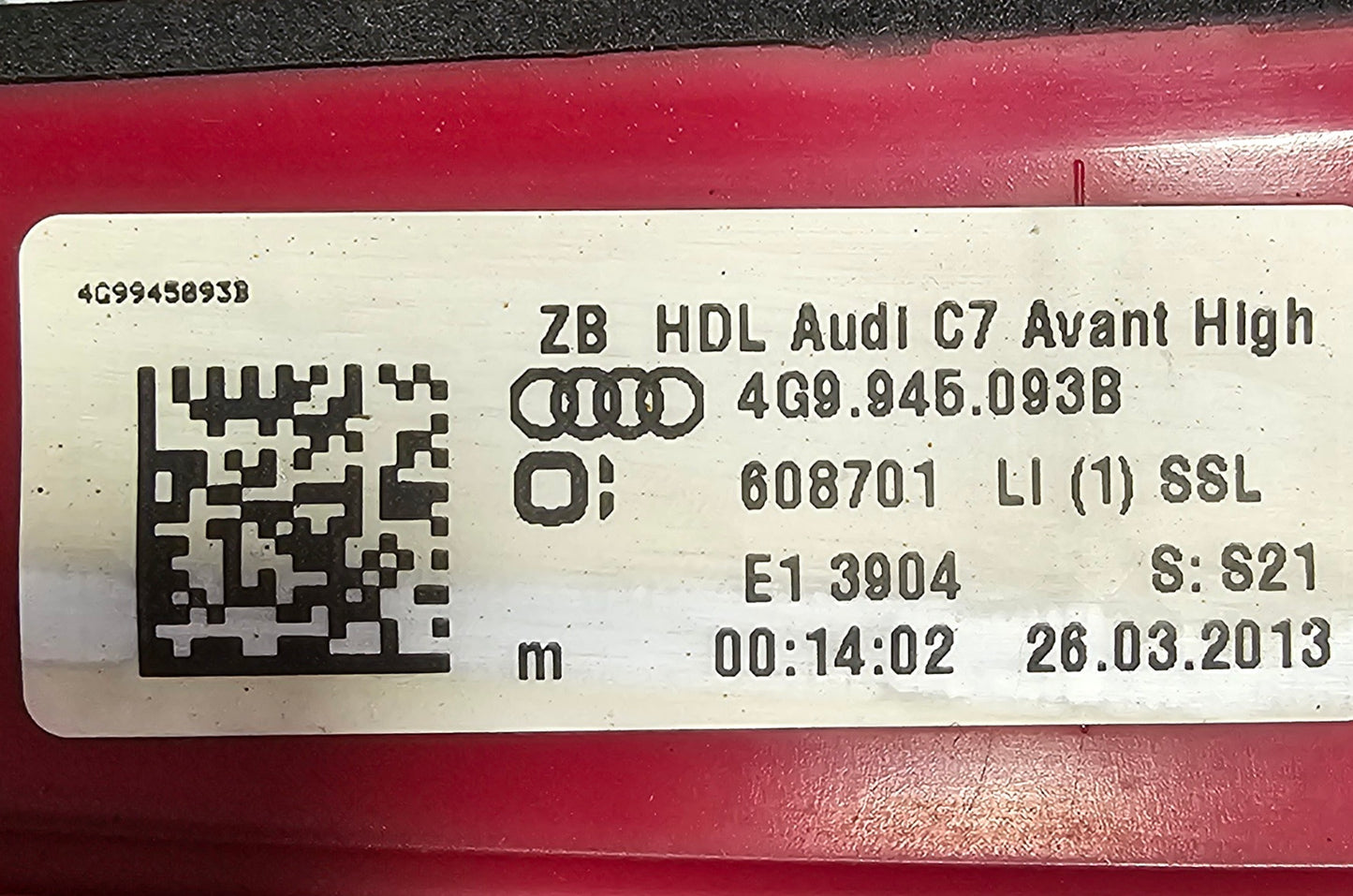 Žaromet zadnji desni Audi A6