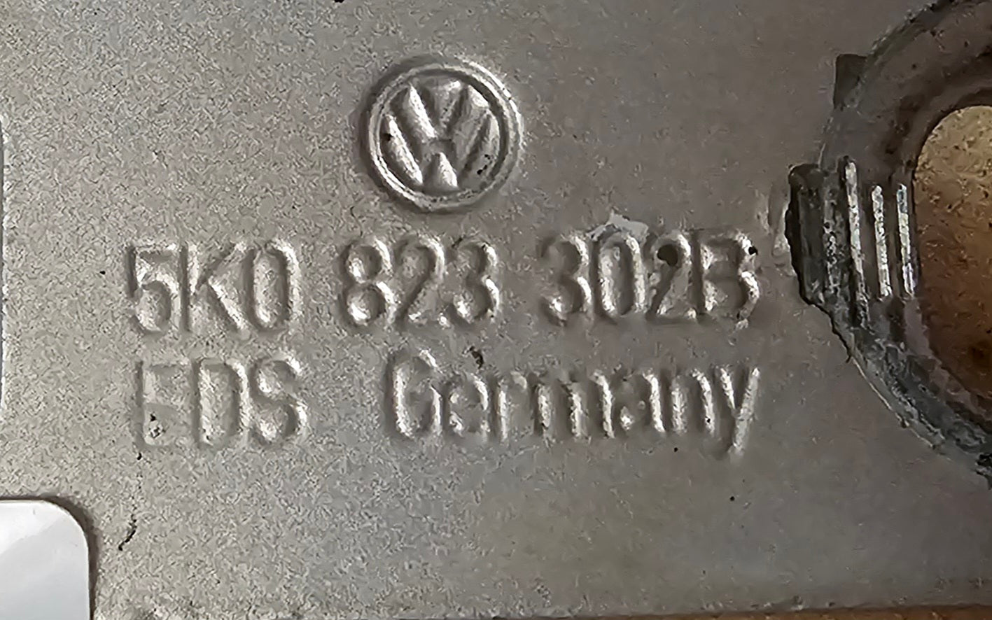 Tečaj pokrova motorja-VW Golf 5,6 Variant