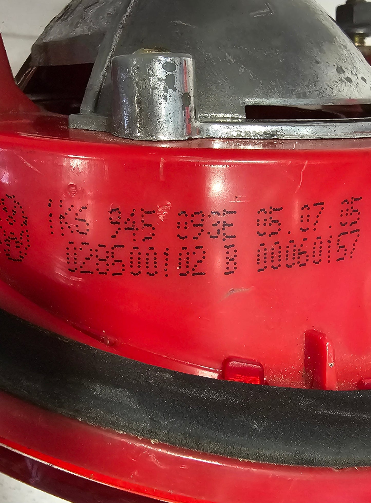 Žaromet zadnji levi VW Golf 5