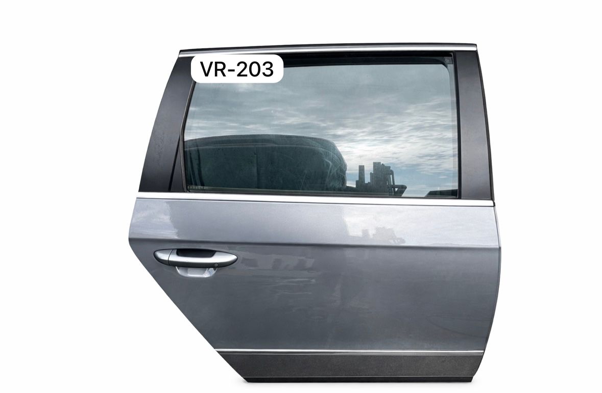 Zadnja desna vrata vw passat b6 05-10