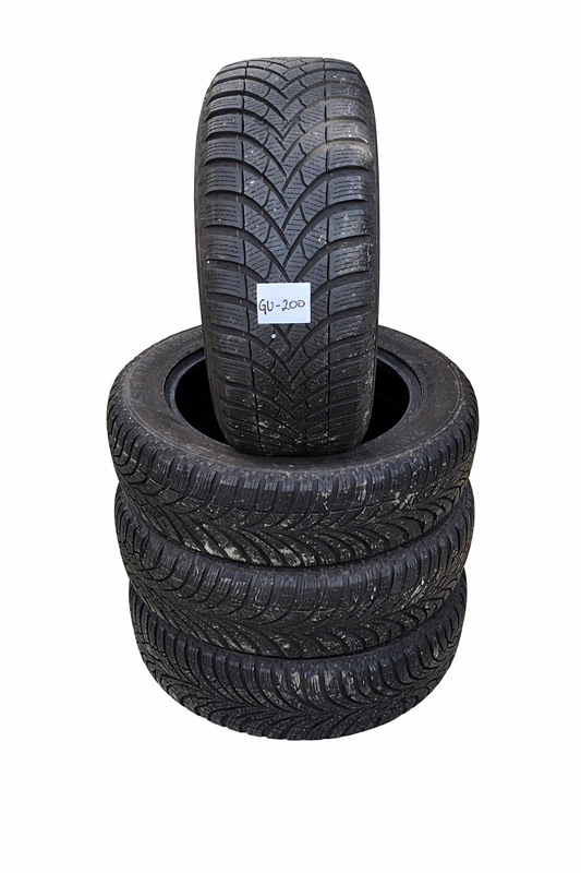 Pnevmatike zimske - 215/65 R17 semperit 2021