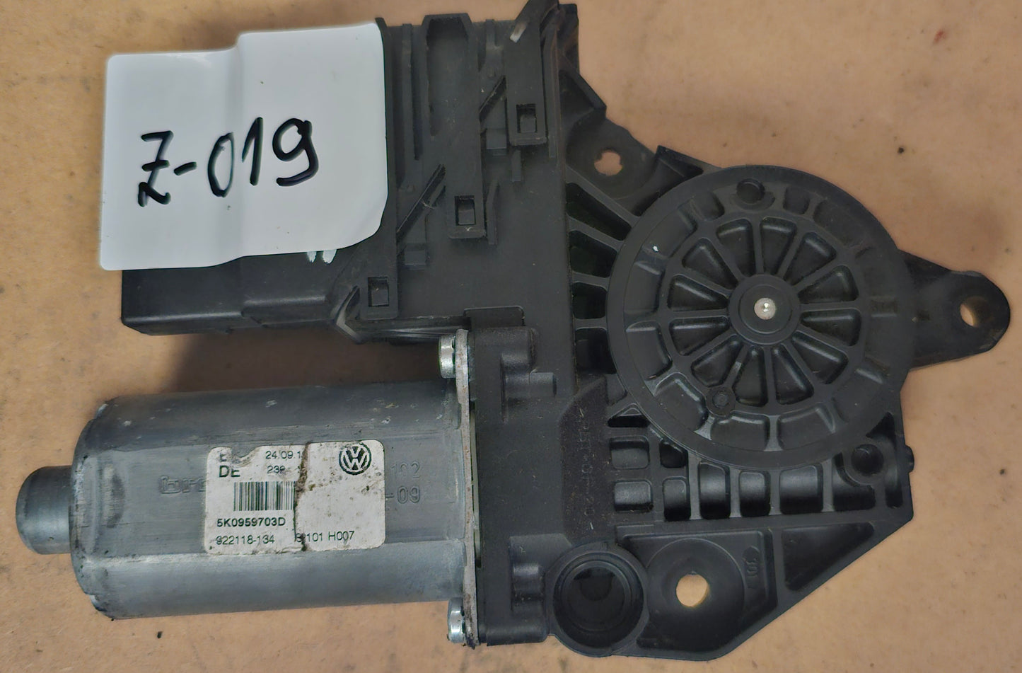 Motorček stekla VW,SEAT,ŠKODA,AUDI