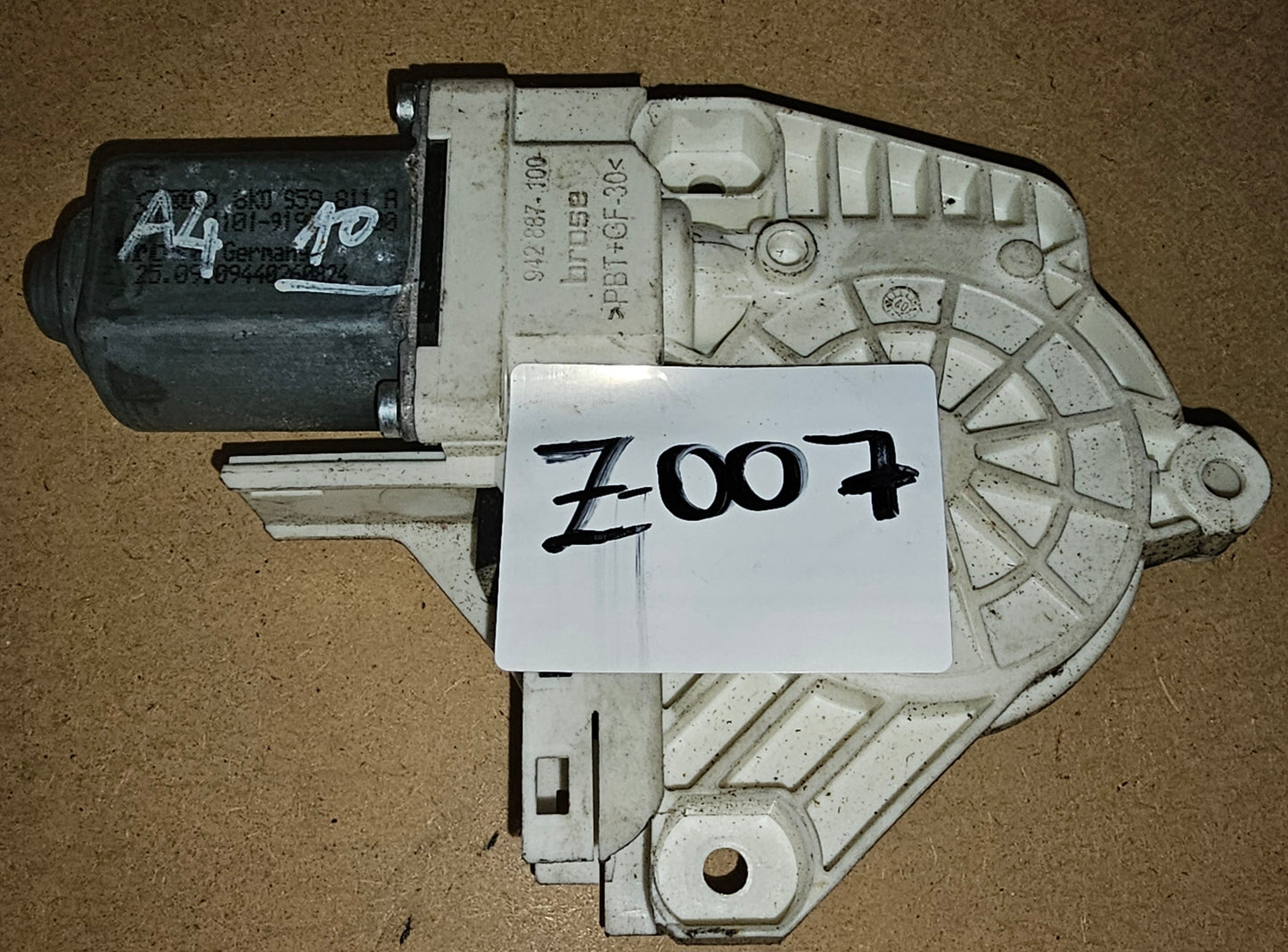 Motorček stekla-Audi