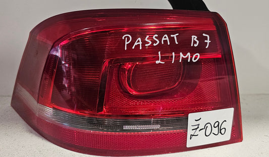 Žaromet zadnji levi VW Passat B7 Limo
