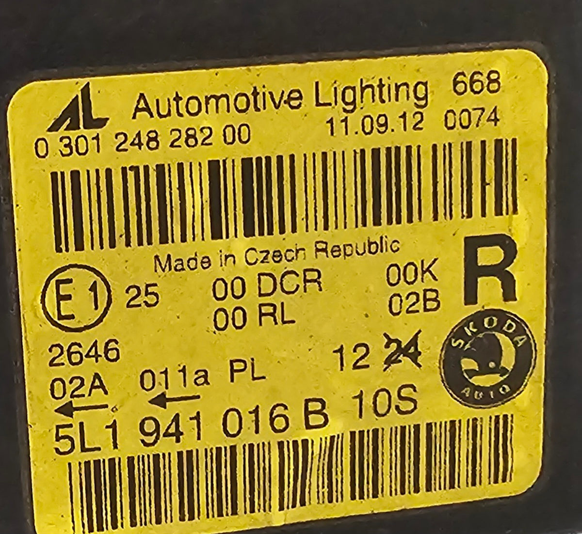 Žaromet sprednji desni-Škoda Yeti Xenon