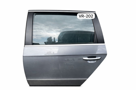 Zadnja leva vrata vw passat b6 05-10