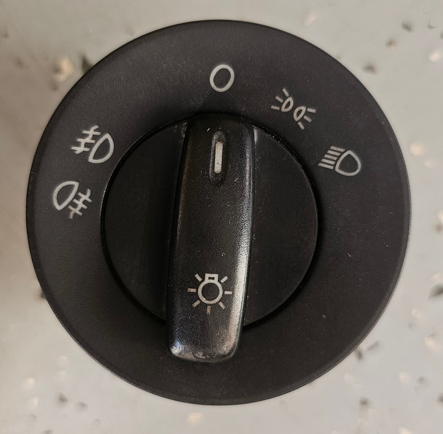 Stikalo luči-Škoda