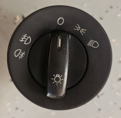 Stikalo luči-Škoda