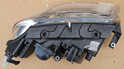 Žaromet sprednji levi- VW Passat B5 (novo)