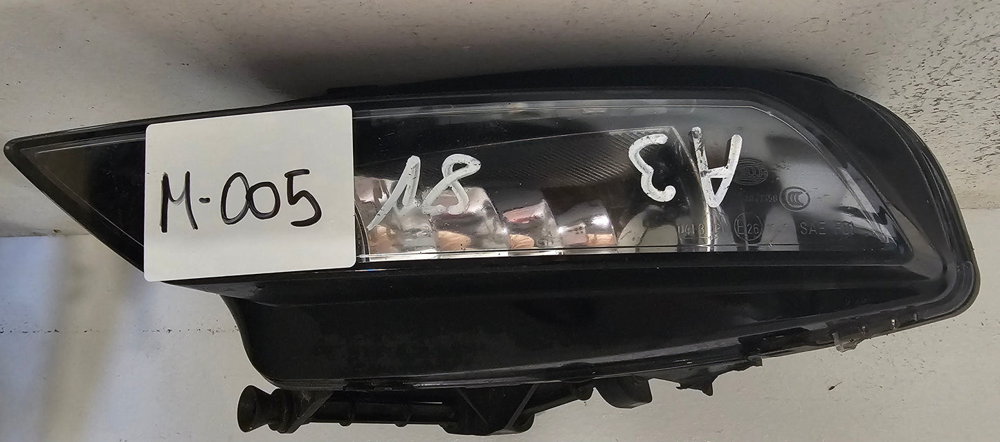 Meglenka sprednja leva-Audi A3 8V