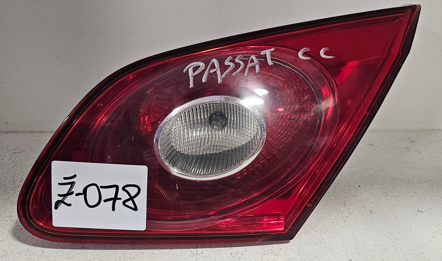 Žaromet zadnji VW Passat CC