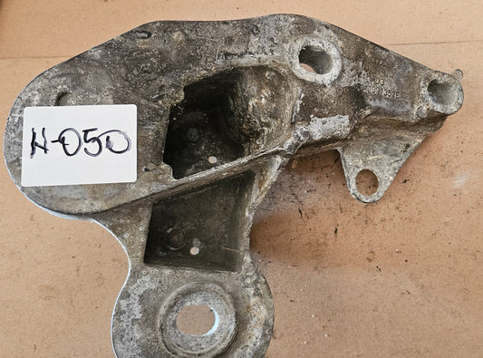 Nosilec motorja-Audi