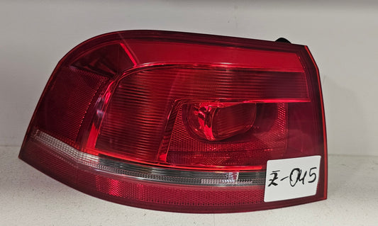 Žaromet zadnji levi VW Passat B7