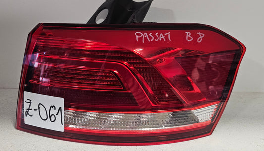Žaromet zadnji desni VW Passat B8