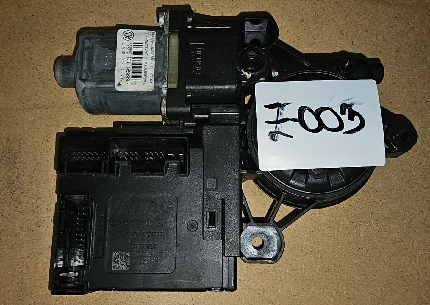 Motorček stekla-VW Passat CC