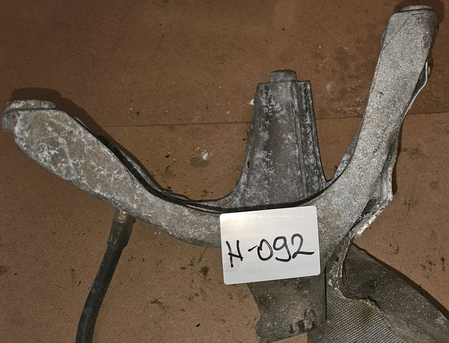 Nosilec motorja-Audi