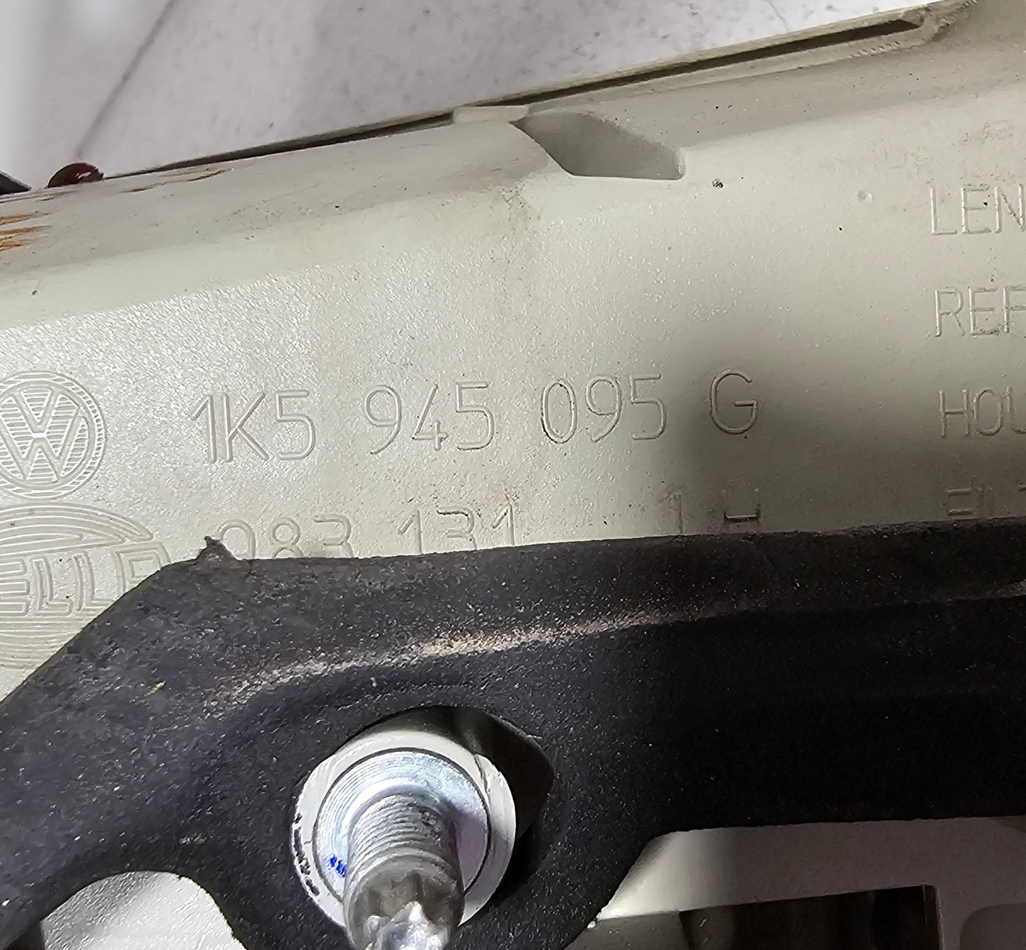Žaromet zadnji levi VW Jetta
