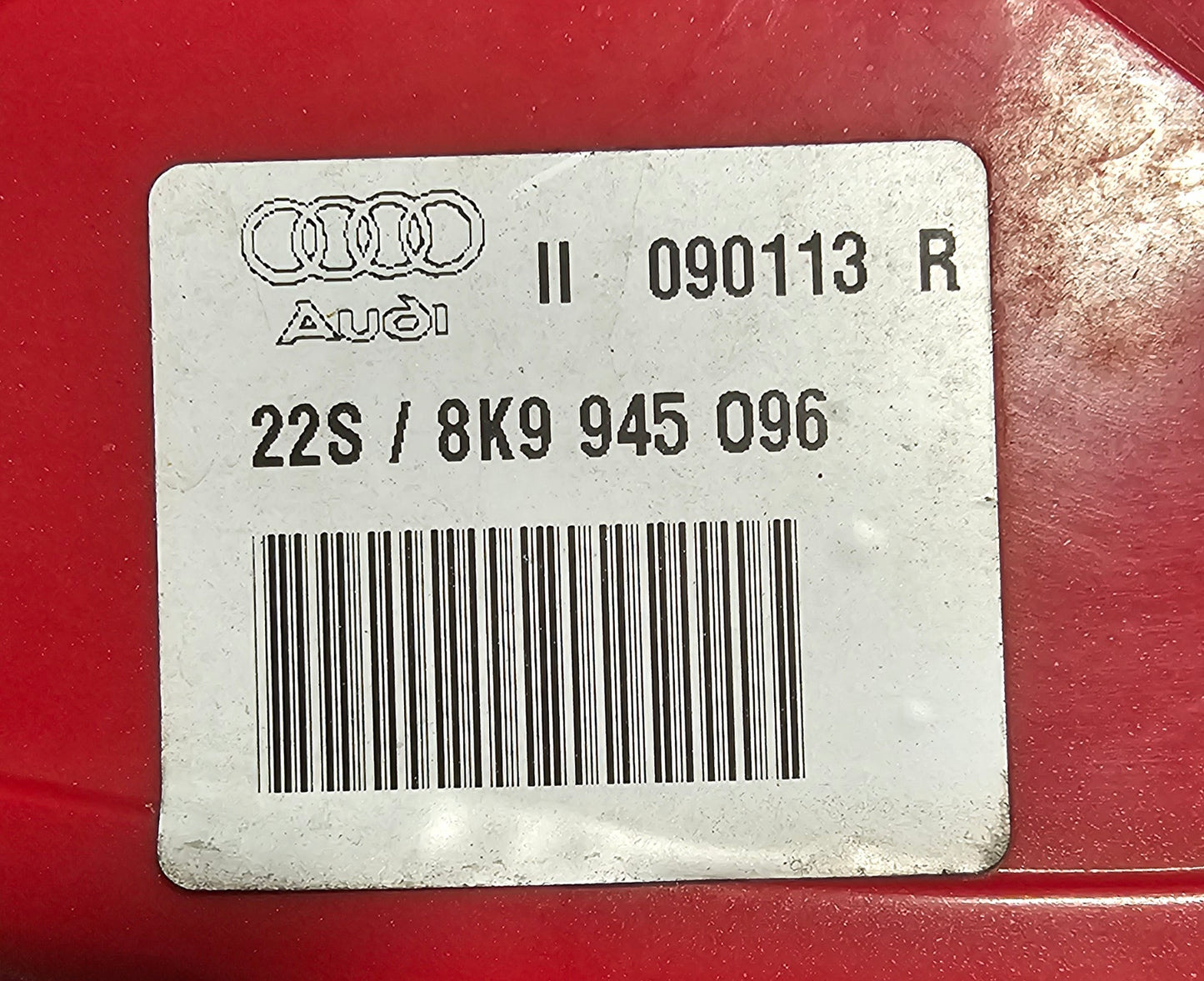 Žaromet zadnji desni Audi A4 B8