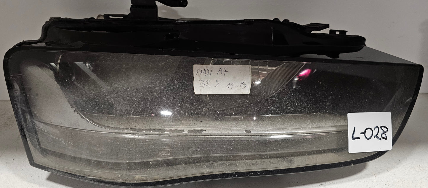 Žaromet sprednji desni-Audi A4 B8