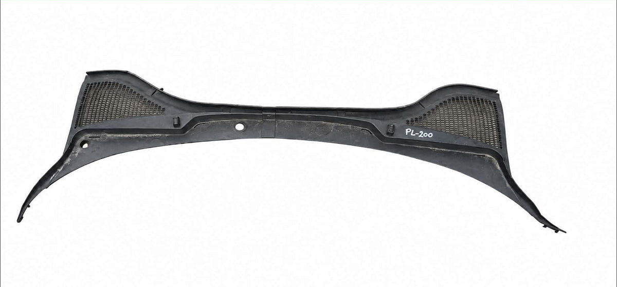 Plastika pod brisalci - Skoda octavia 3