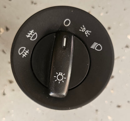 Stikalo luči-Škoda