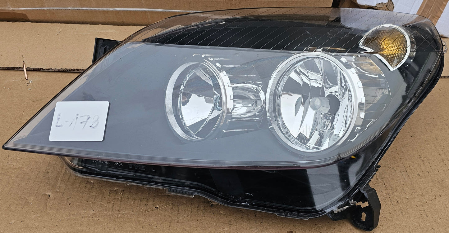 Žaromet sprednji desni-Opel Astra H (novo)