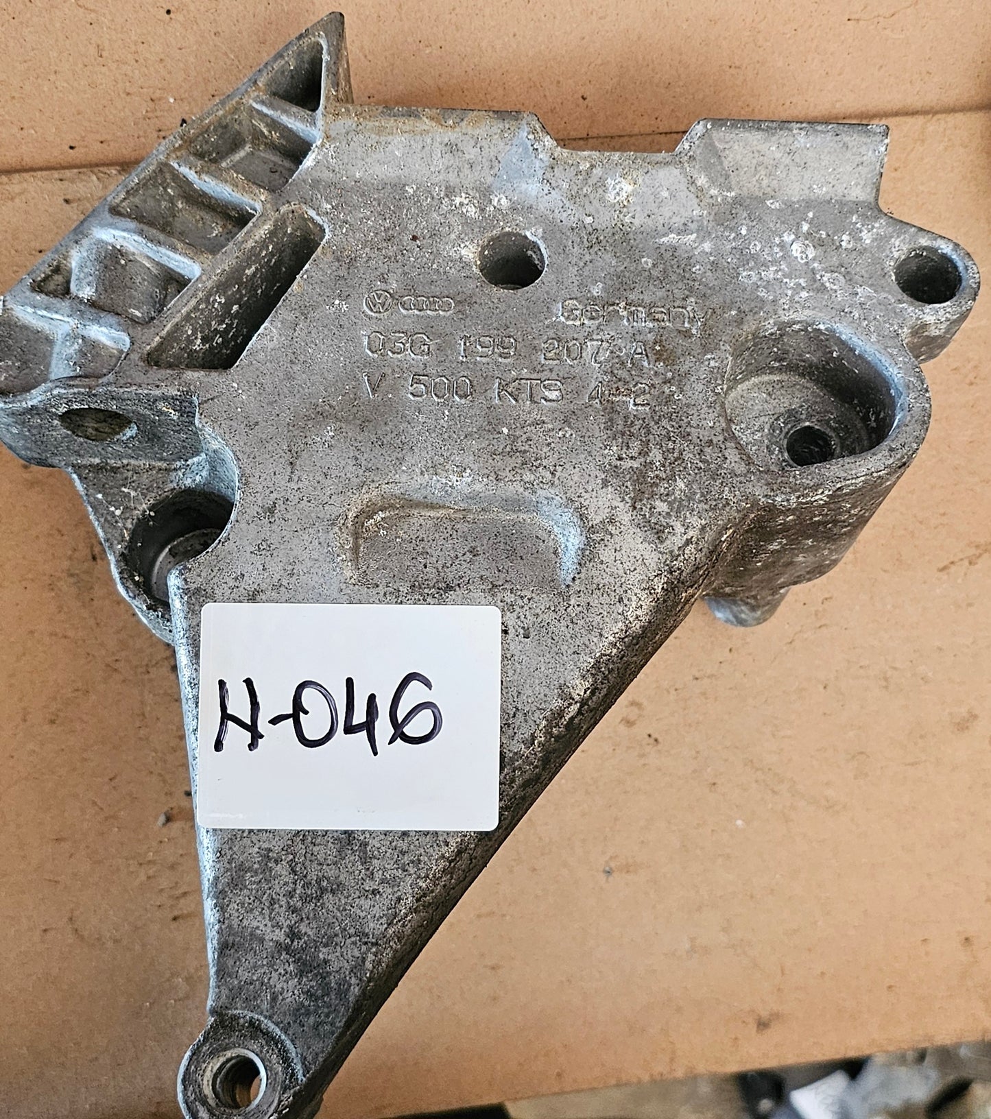 Nosilec motorja- VW,SEAT,ŠKODA,AUDI