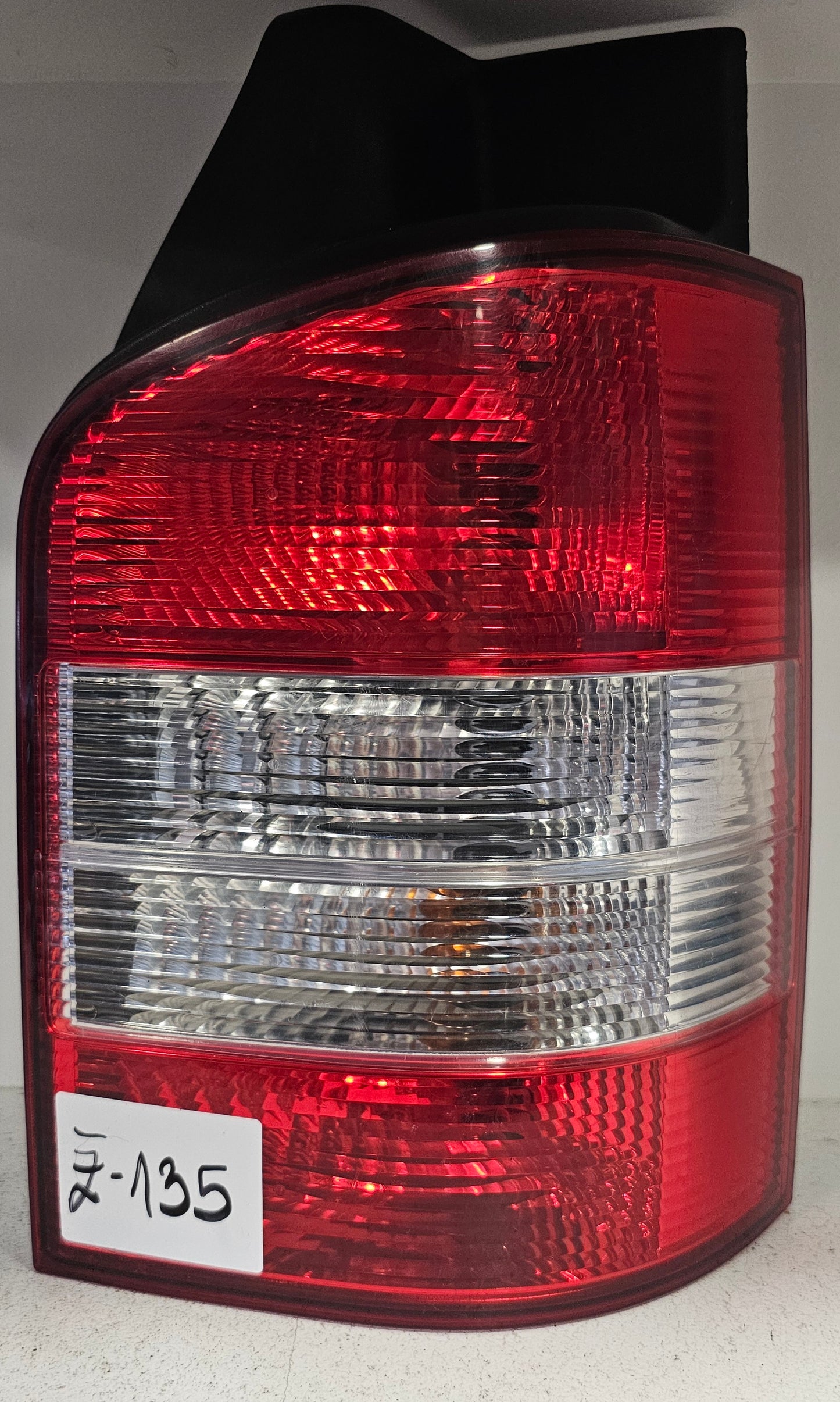 Žaromet zadnji desni VW T5