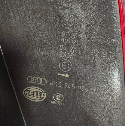 Žaromet zadnji desni Audi A4 B8